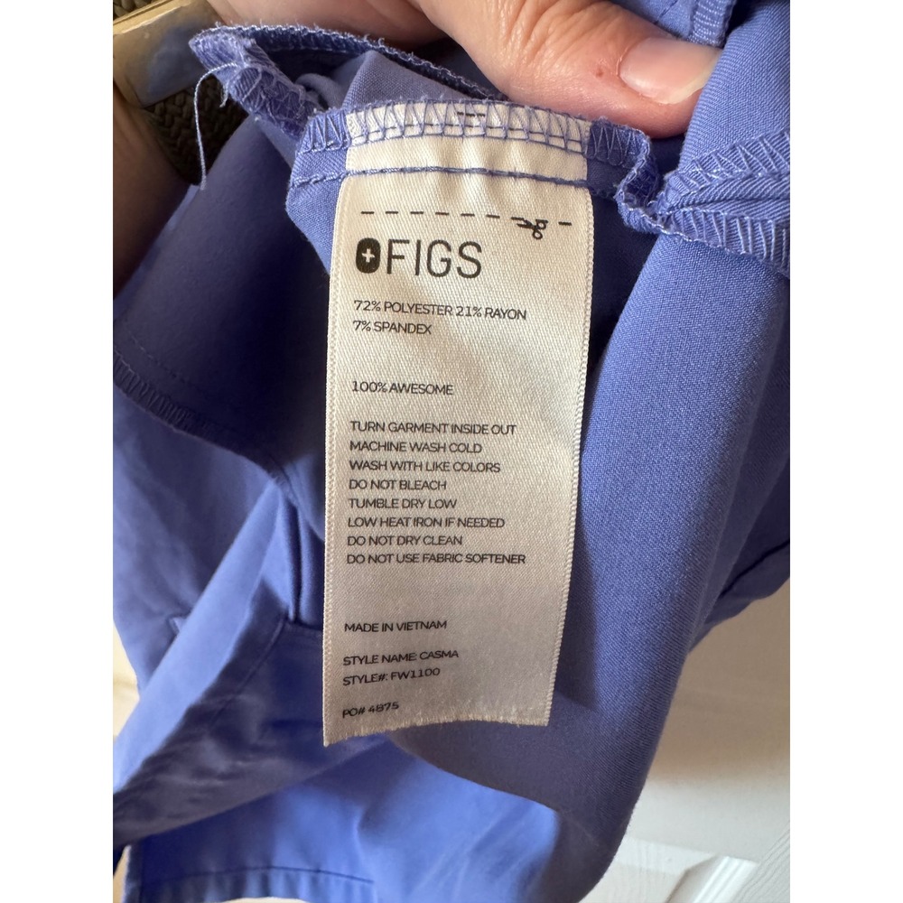 FIGS Casma Scrub Top Womens Size Medium Periwinkle V-Neck Technical Collection - Picture 4 of 4